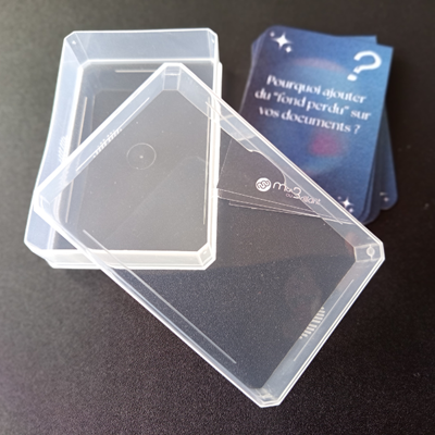 Boîte transparente (jeux, cartes)