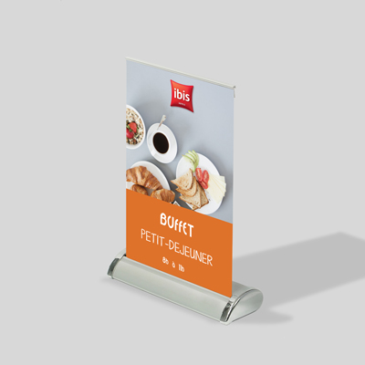 Présentoir, avec enrouleur